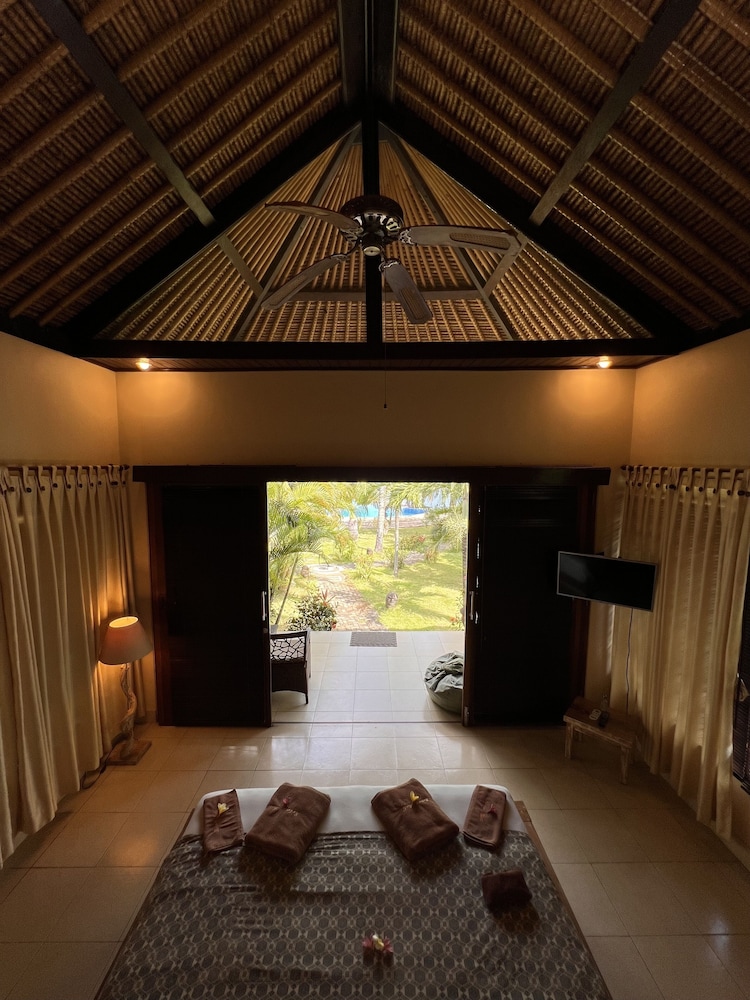 Kubu - Relax Bali Resort, Diving & SPA, ocean front