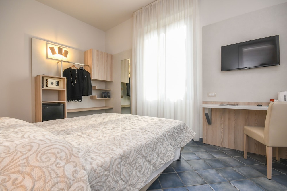 

Roma - Desenzano del Garda - Hotel Riel