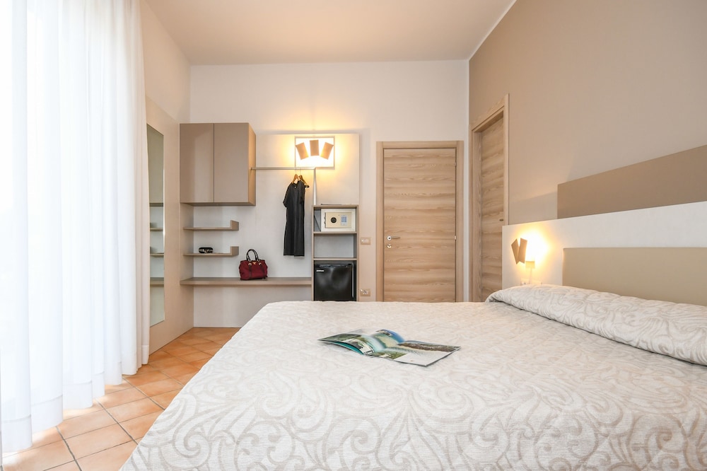 

Palermo - Sirmione - Hotel Riel