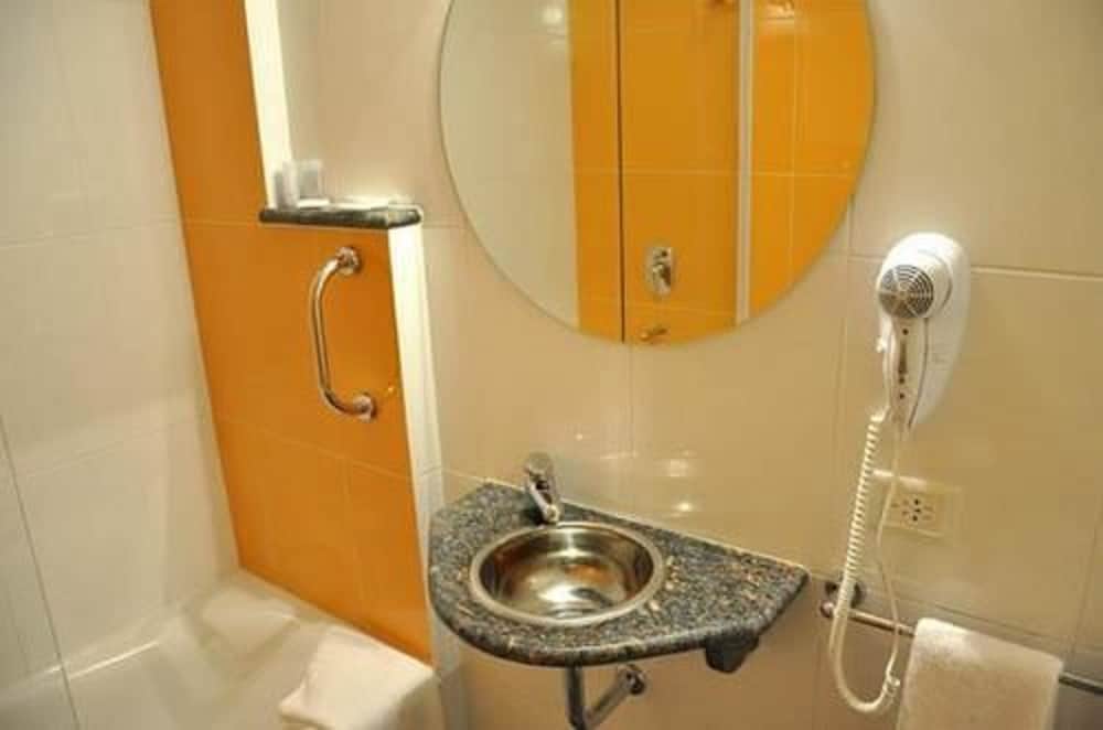 

Milano - Rosario - Roberta Rosa de Fontana Suites