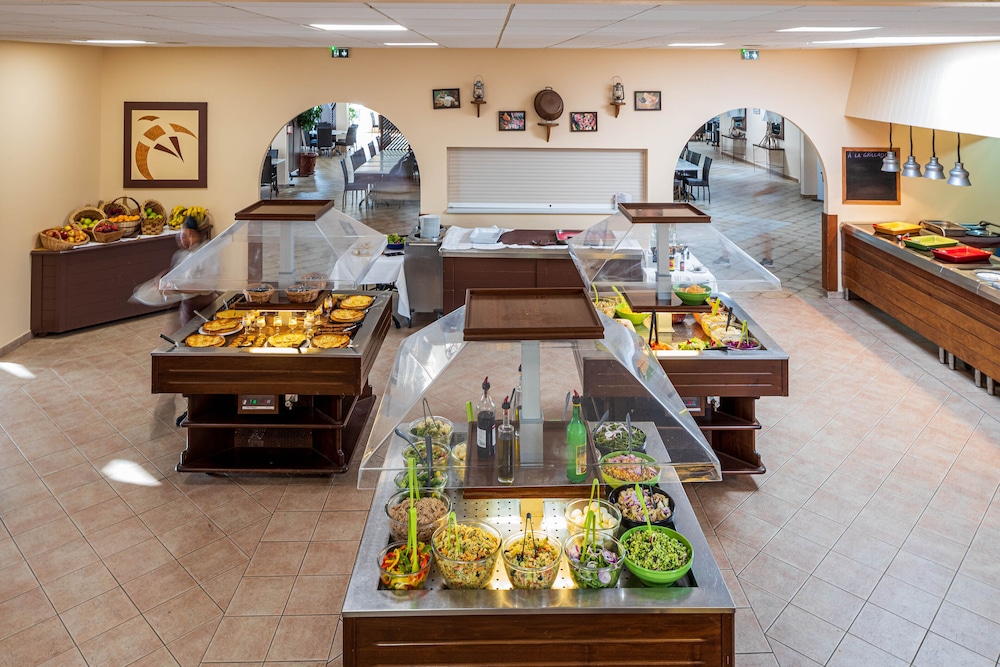 

Olbia - Corsica, Mare Francia - Hotel Club Marina Viva