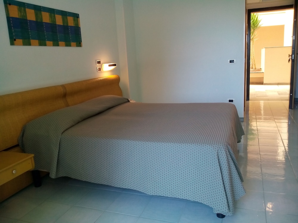 

Verona - Brindisi - Hotel Minerva