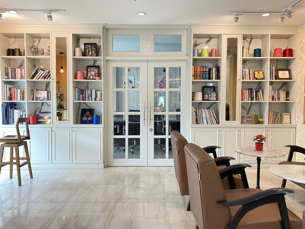 

Milano - Ban Bang Kho - Westgate Residence Hotel