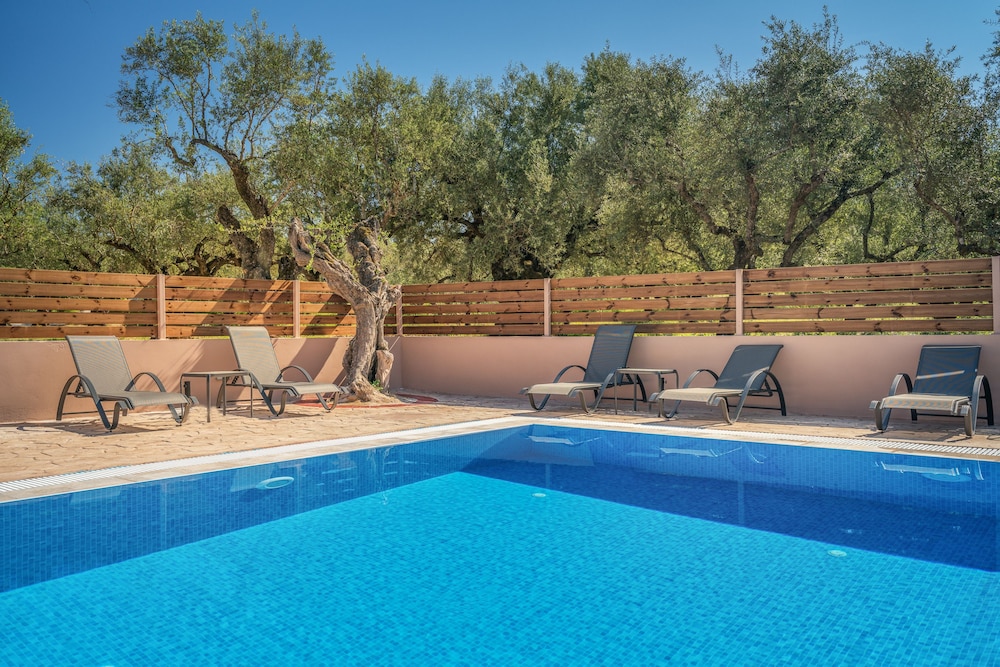 

Napoli - Kallithea (Zakinthos) - Armonia Boutique Hotel