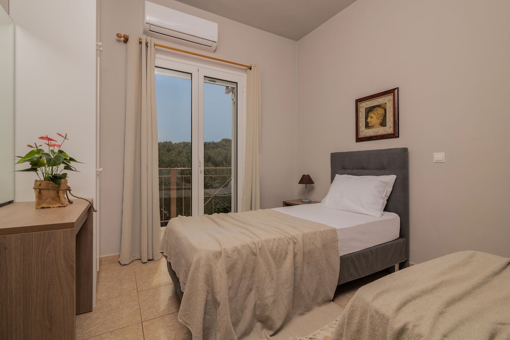 

Milano - Agios Kirikos - Armonia Boutique Hotel