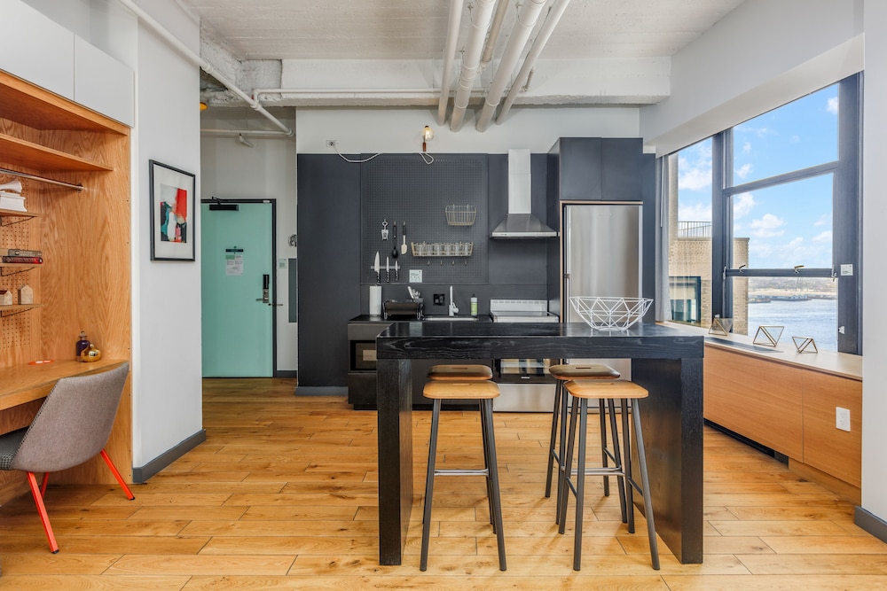 

Catania - Brooklyn (NY) - Placemakr Wall Street