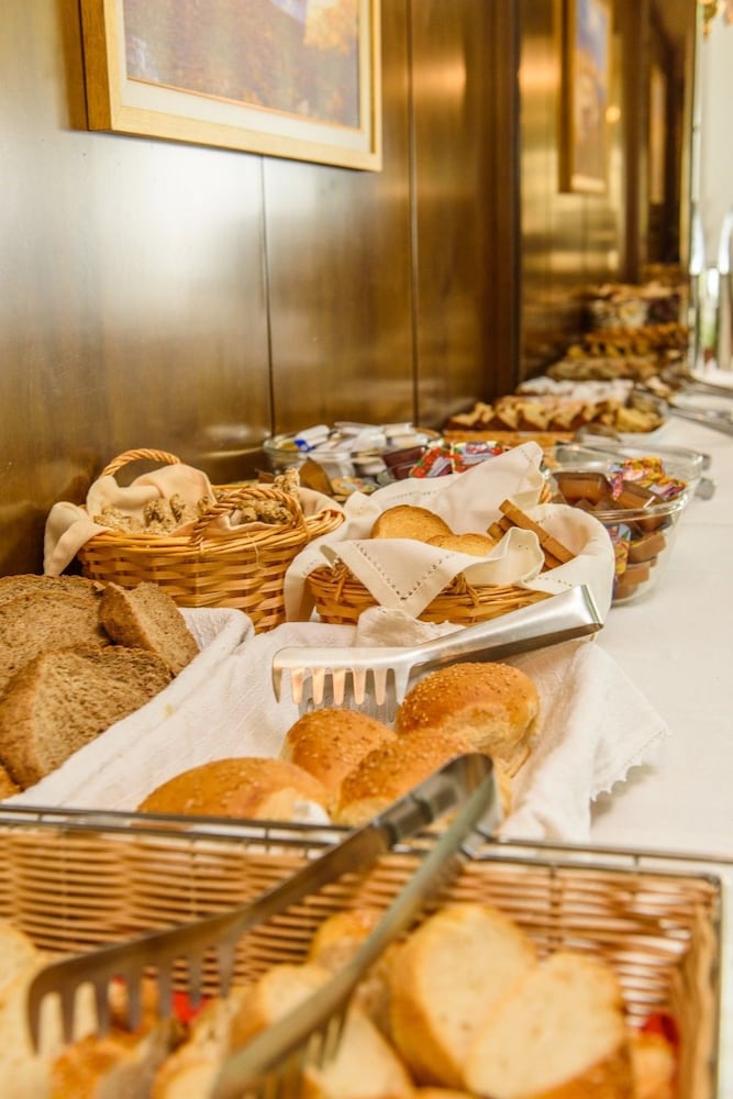 

Milano - Aristotelis - Sun Rise Hotel