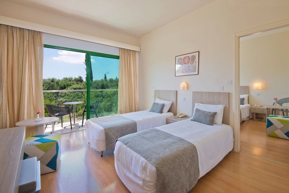 

Torino - Polis - Natura Beach Hotel and Villas