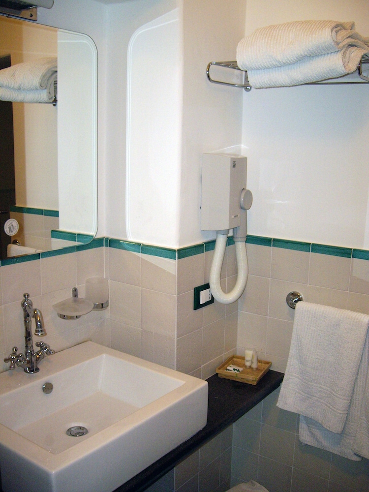 

Verona - Vulcano, Isole Eolie - Residence Acanto