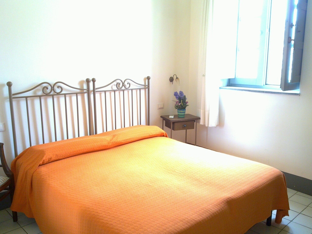 

Milano - Vulcano, Isole Eolie - Residence Acanto