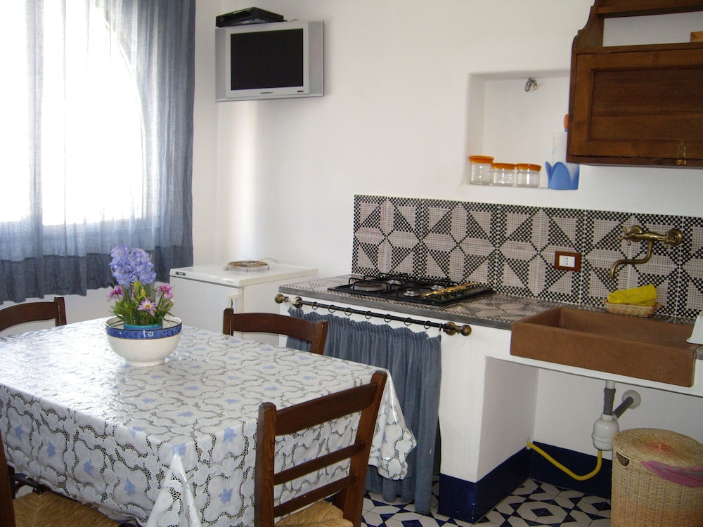 

Roma - Vulcano, Isole Eolie - Residence Acanto