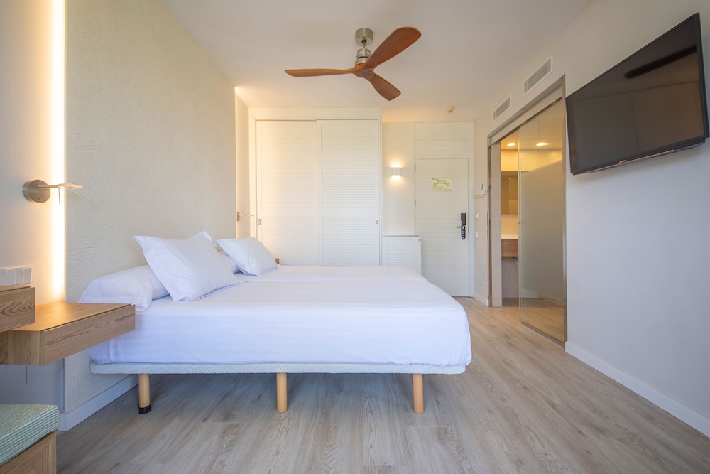 

Genova - Colonia Sant Jordi - Blau Colònia Sant Jordi