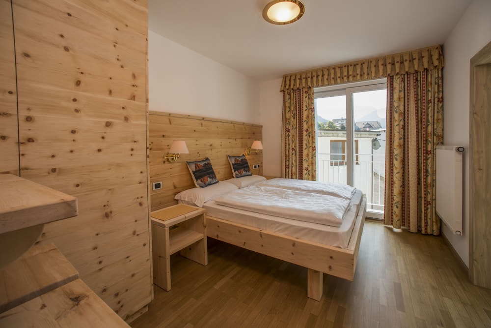 

Milano - Selva di Val Gardena - Hotel Garni Snaltnerhof