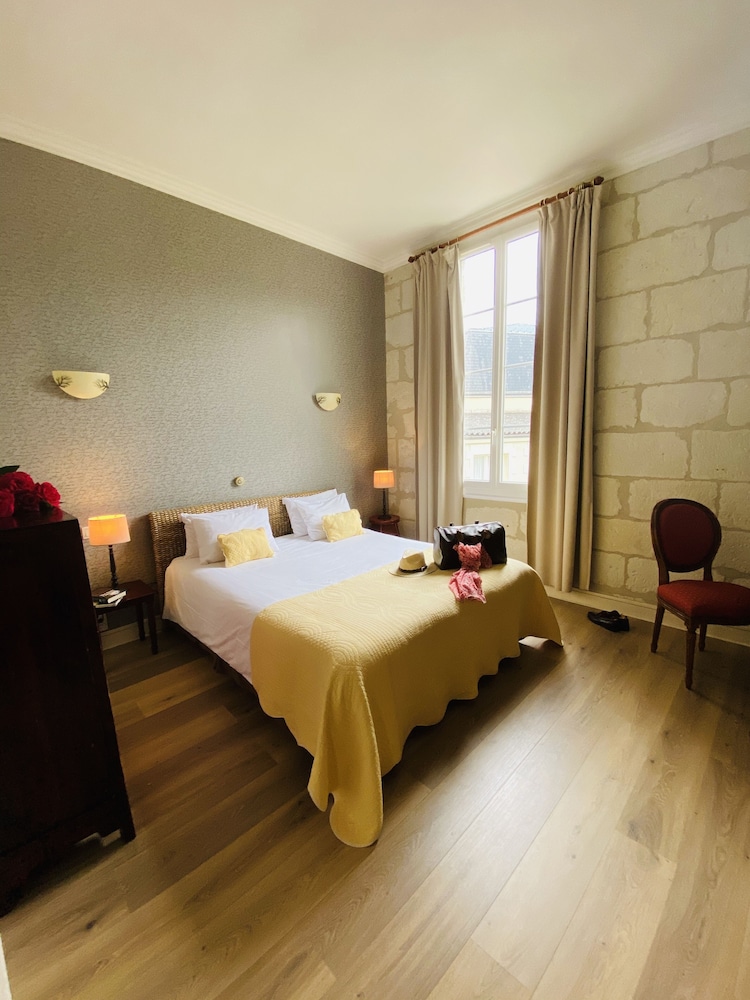 

Milano - Chinon - Cit'Hôtel Le Plantagenet