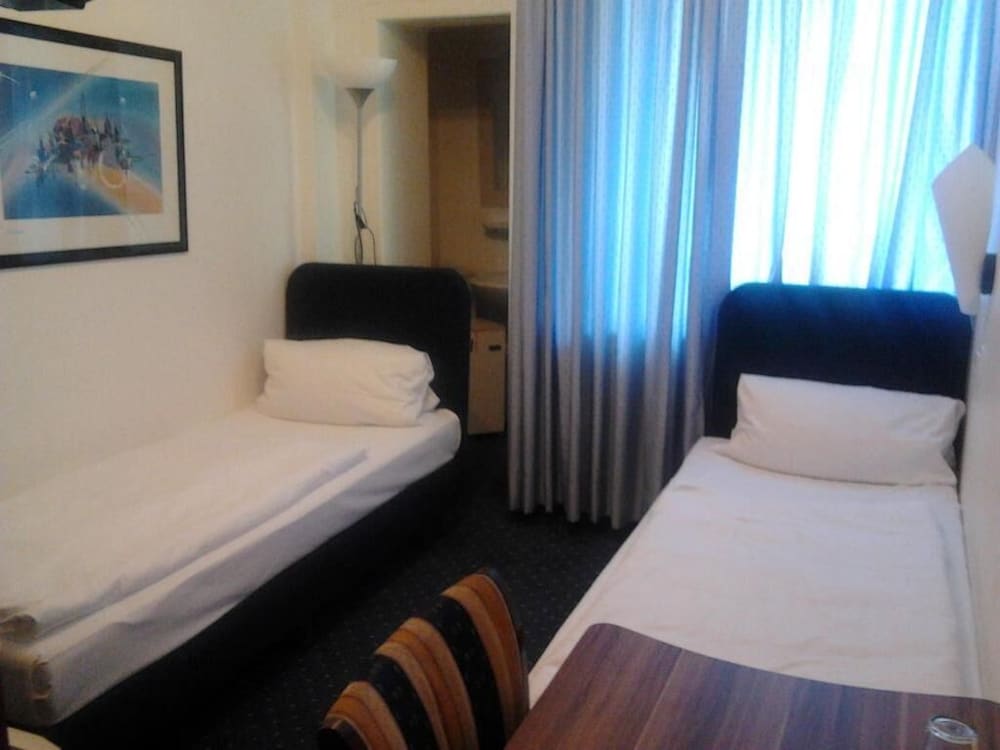

Venezia - Dusseldorf - Hotel Berliner Hof