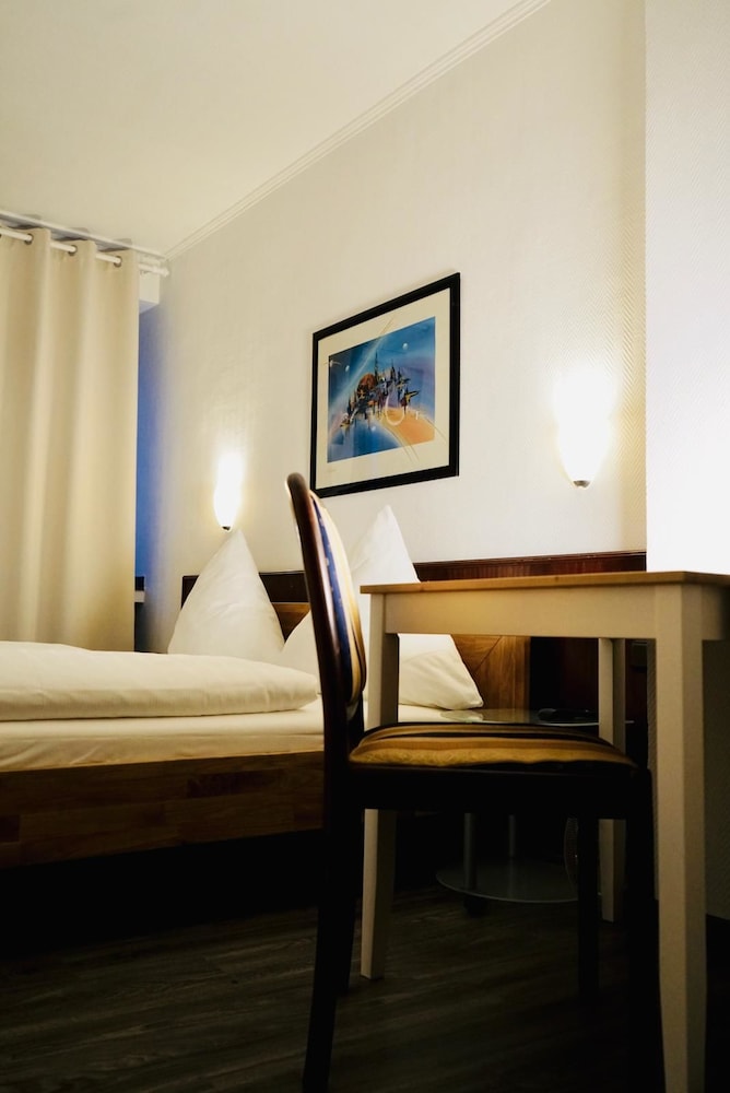 

Bologna - Dusseldorf - Hotel Berliner Hof