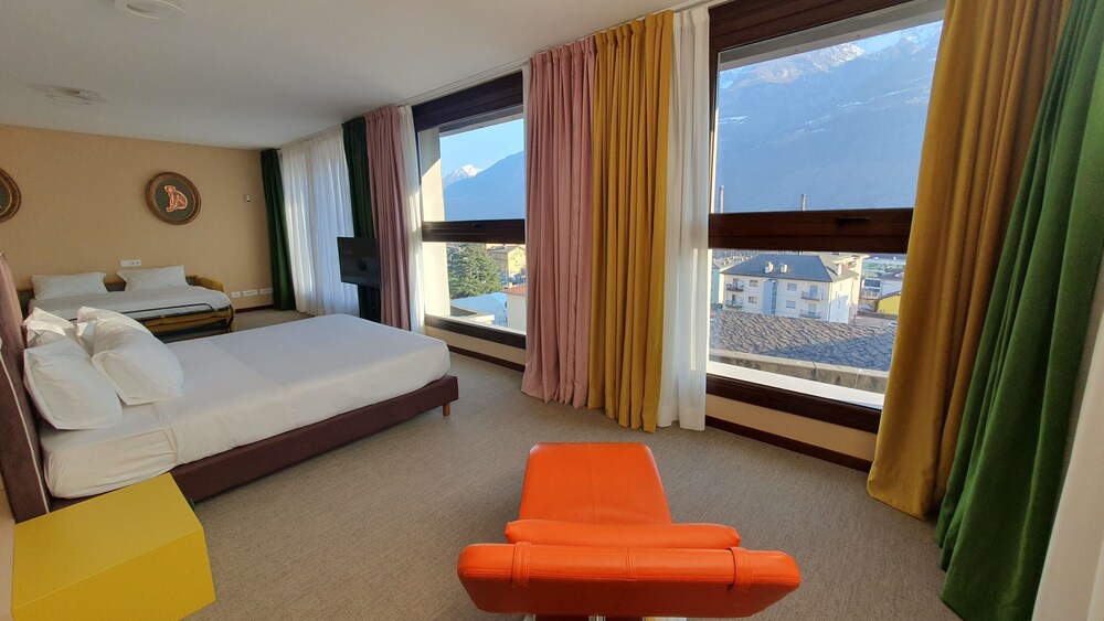 

Bari - Pila - OMAMA Hotel