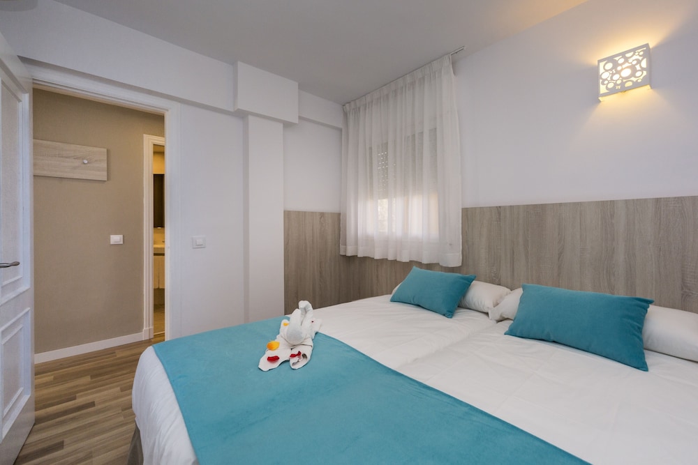 

Milano - Cala Galdana - Aparthotel Comitas Floramar