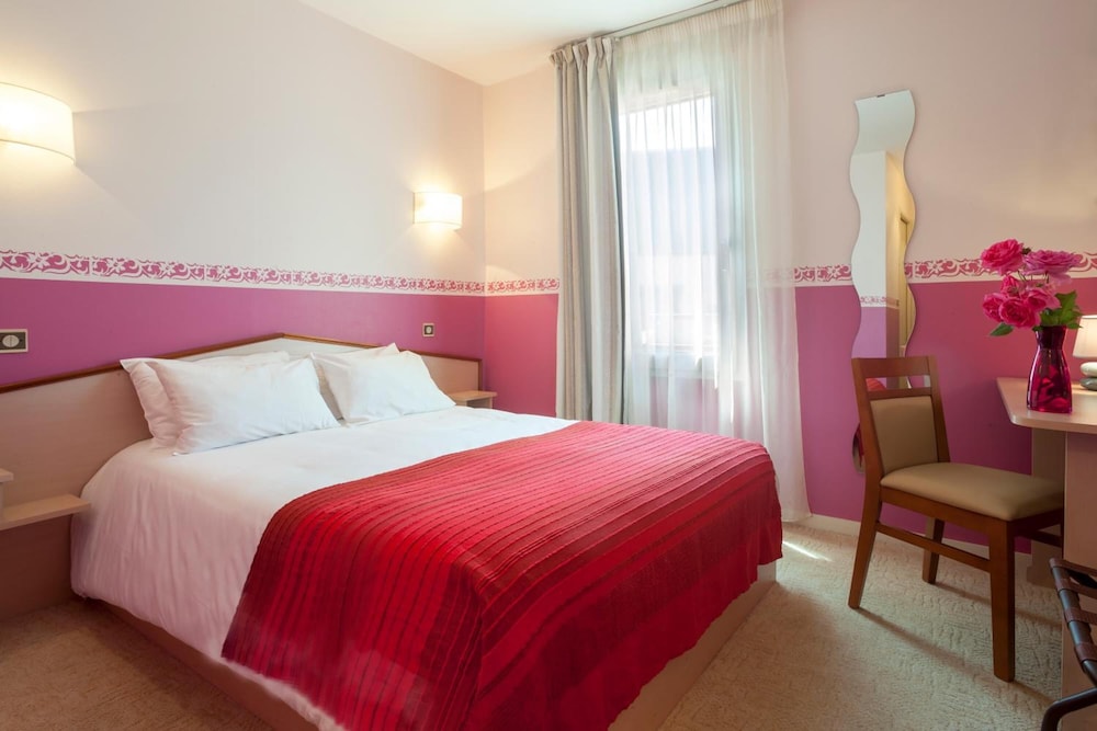 

Milano - Chinon - BRIT HOTEL Le Lion d'Or CHINON