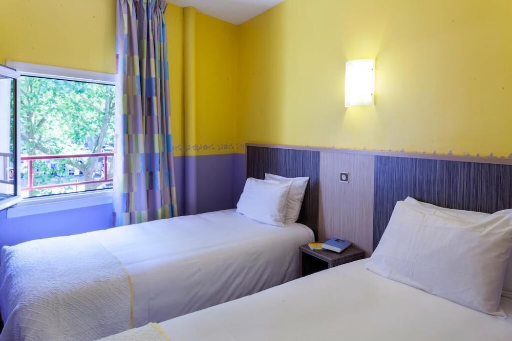 

Milano - Chinon - BRIT HOTEL Le Lion d'Or CHINON