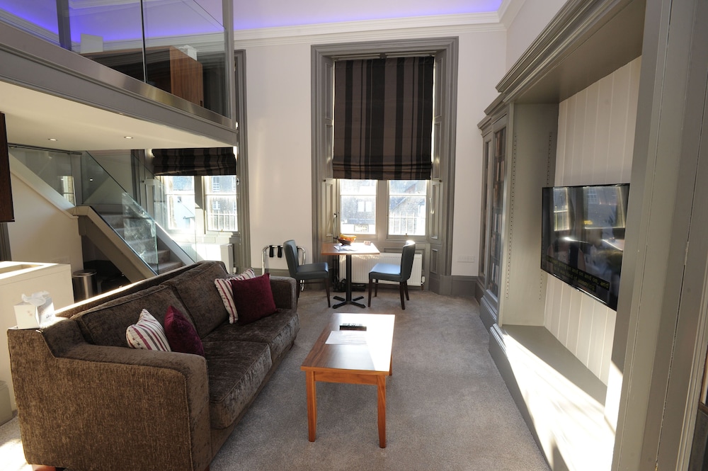 Court Residence Aparthotel