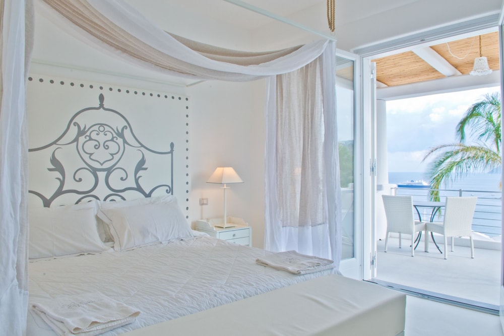 

Torino - Lipari, Isole Eolie - Hotel Villa Enrica - Aeolian Charme