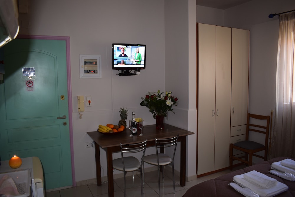 

Roma - Soúda - Alena Apartments