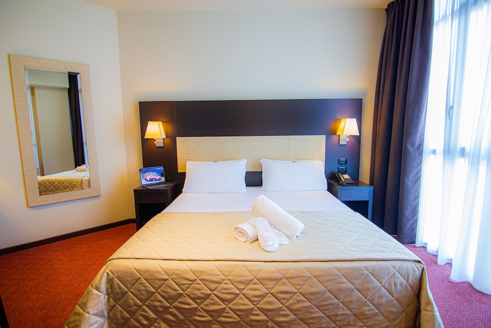 

Bari - Pistoia - Tuscany Inn