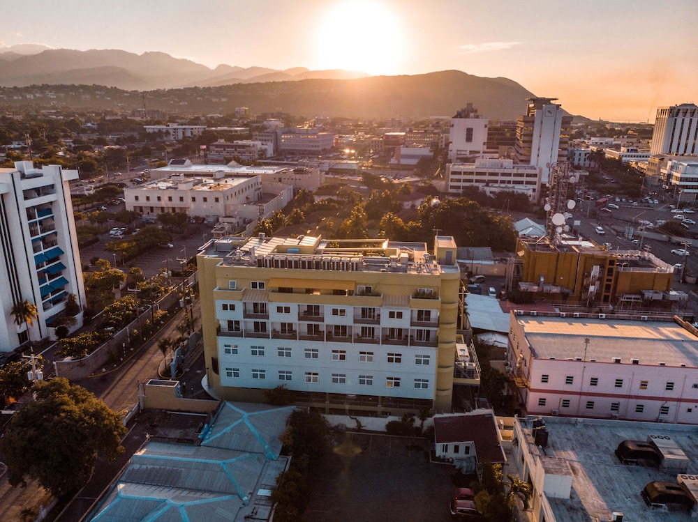 

Roma - Kingston - R Hotel Kingston