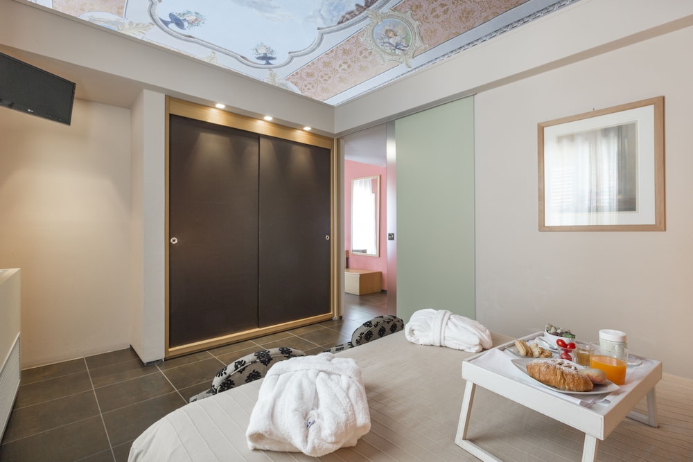 

Venezia - Sampieri - Hotel Novecento