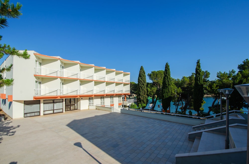 

Verona - Pula - Centinera Resort