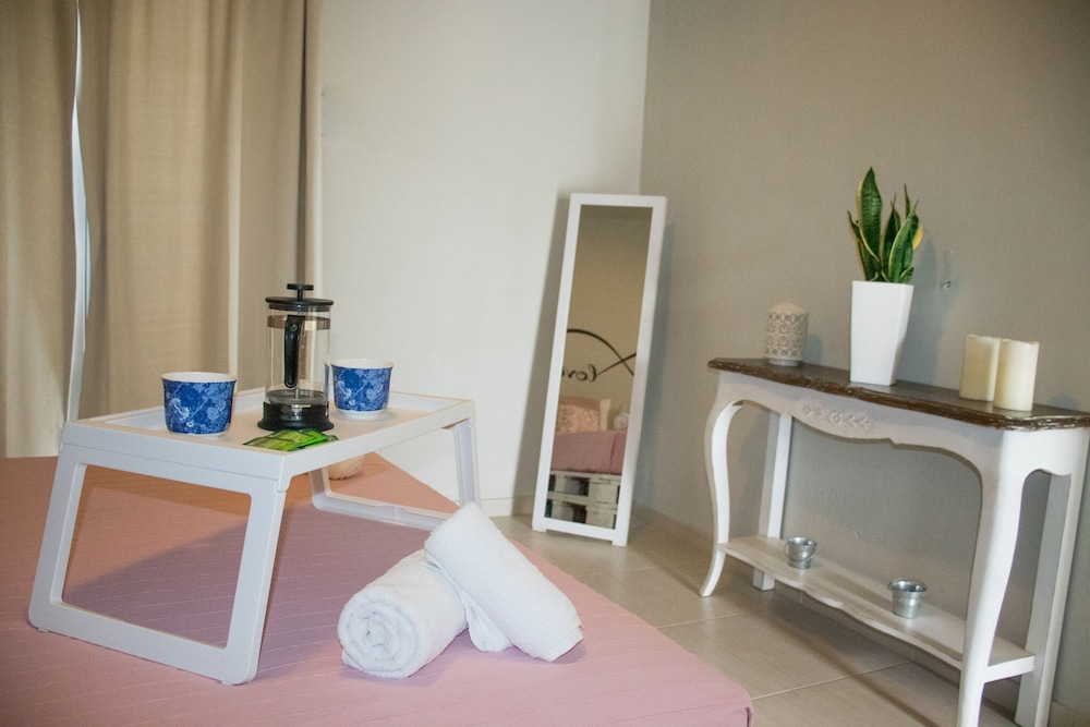 

Olbia - Hersonissos - Golden Sun Boutique