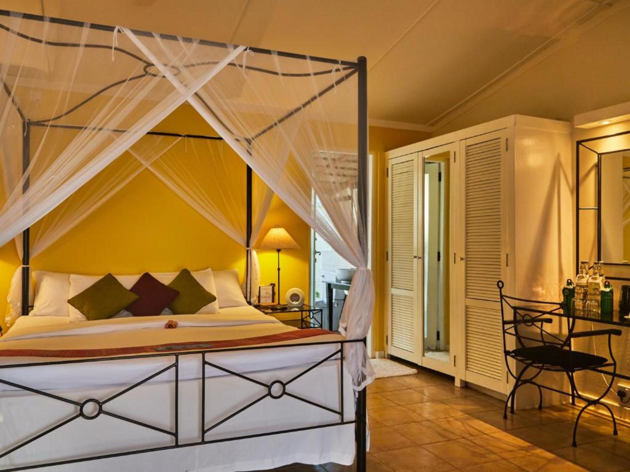 

Napoli - Atollo di Lhaviyani - Kuredu Island Resort & Spa