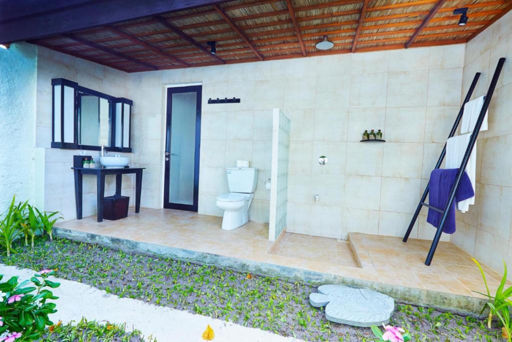 

Cagliari - Atollo di Lhaviyani - Kuredu Island Resort & Spa