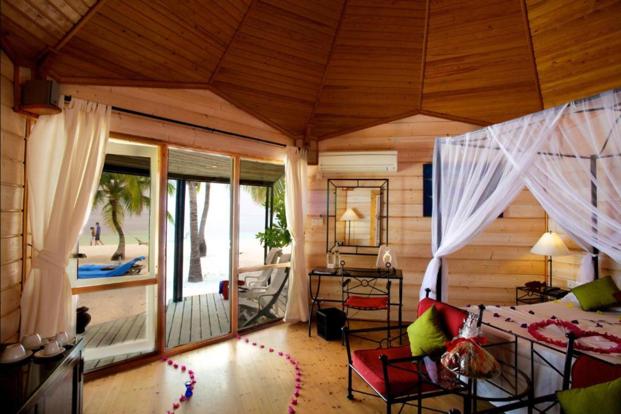 

Napoli - Atollo di Lhaviyani - Kuredu Island Resort & Spa