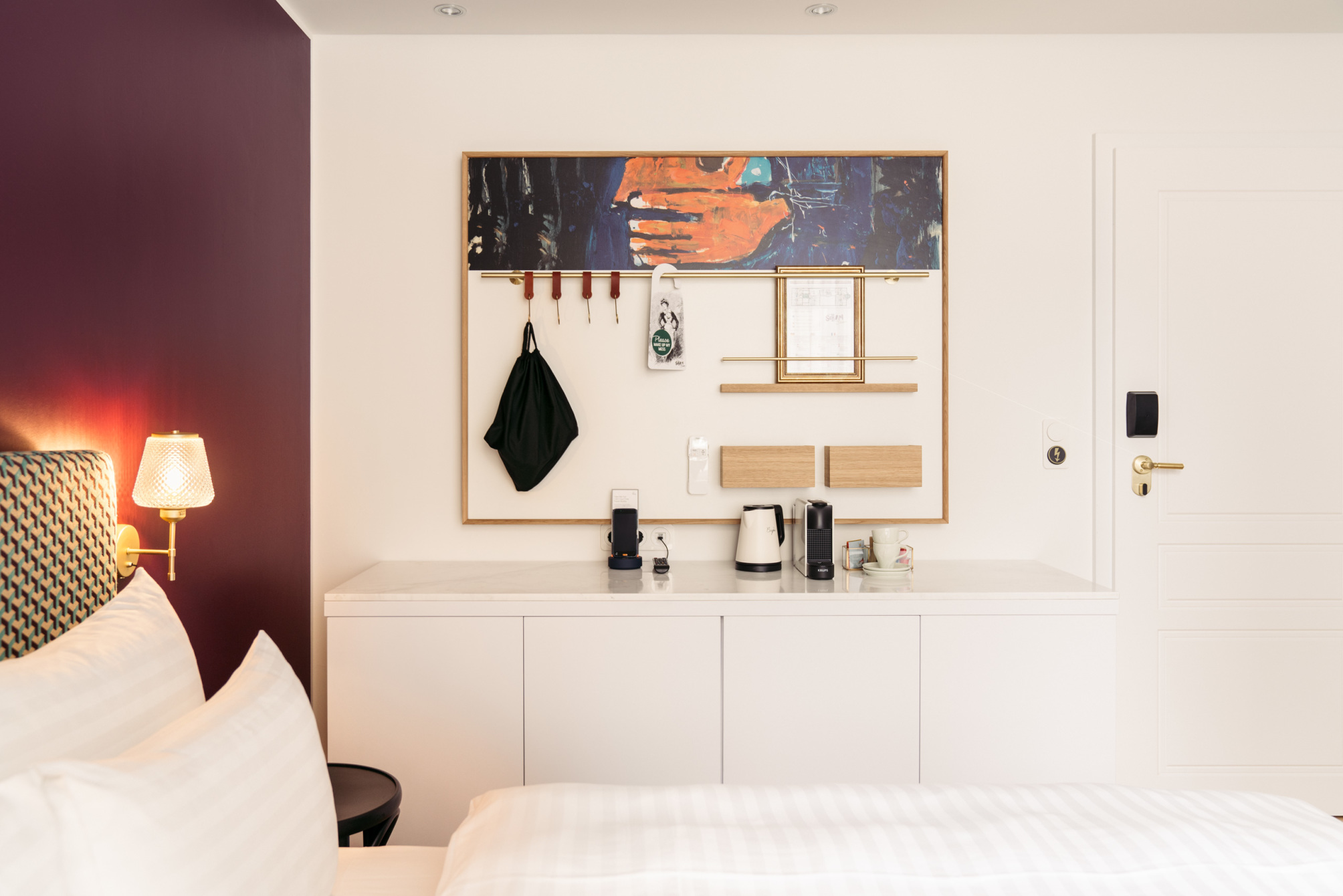 

Cagliari - Vienna - Hotel Schani Salon