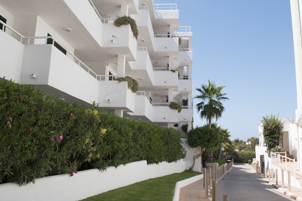 

Napoli - San Antonio de Portmany, Ibiza - Camelina Suites