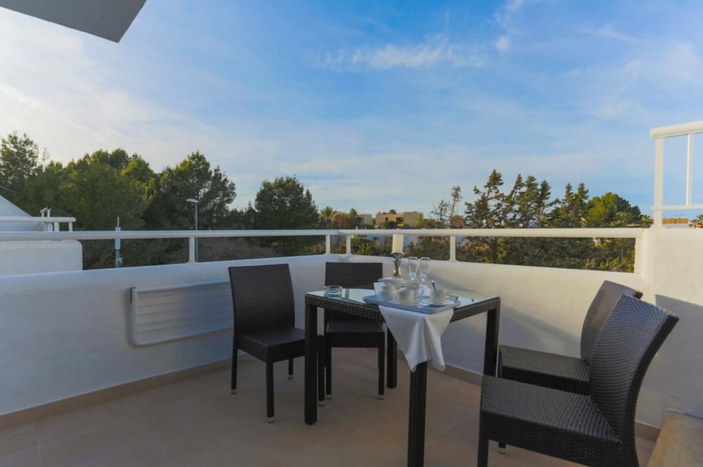 

Roma - San José de Sa Talaia - Camelina Suites