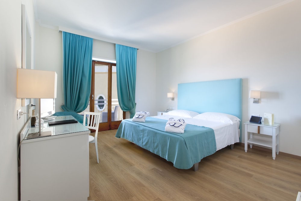 

Milano - Massa Lubrense - Boutique Hotel Regina