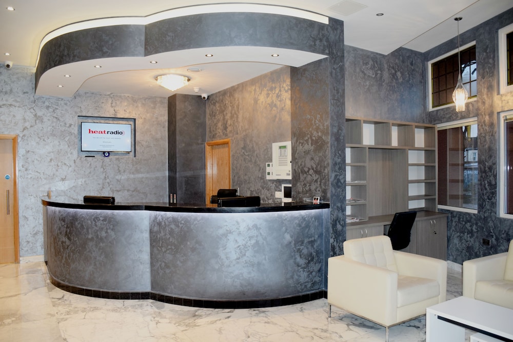 

Venezia - Chingford - The Lion & Key Hotel