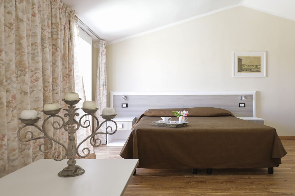 

Milano - Procchio - Hotel Fabricia