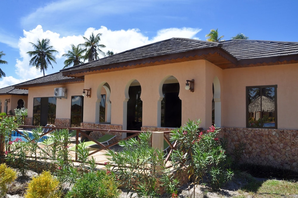 

Lamezia Terme - Michamvi - The Sands Beach Resort Zanzibar