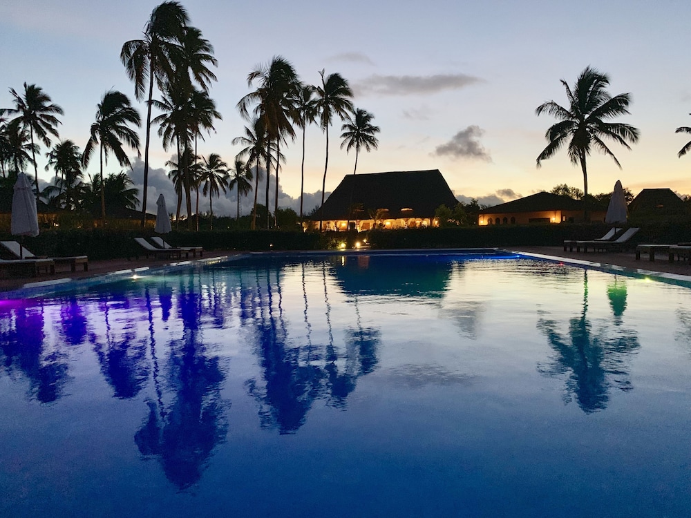 

Verona - Michamvi - The Sands Beach Resort Zanzibar