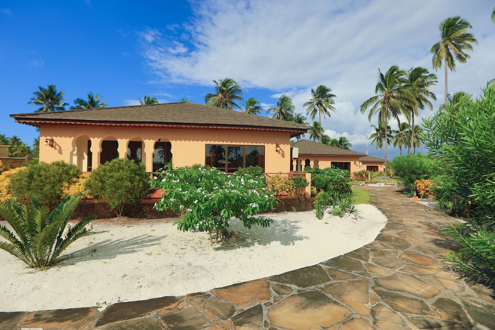 

Catania - Michamvi - The Sands Beach Resort Zanzibar