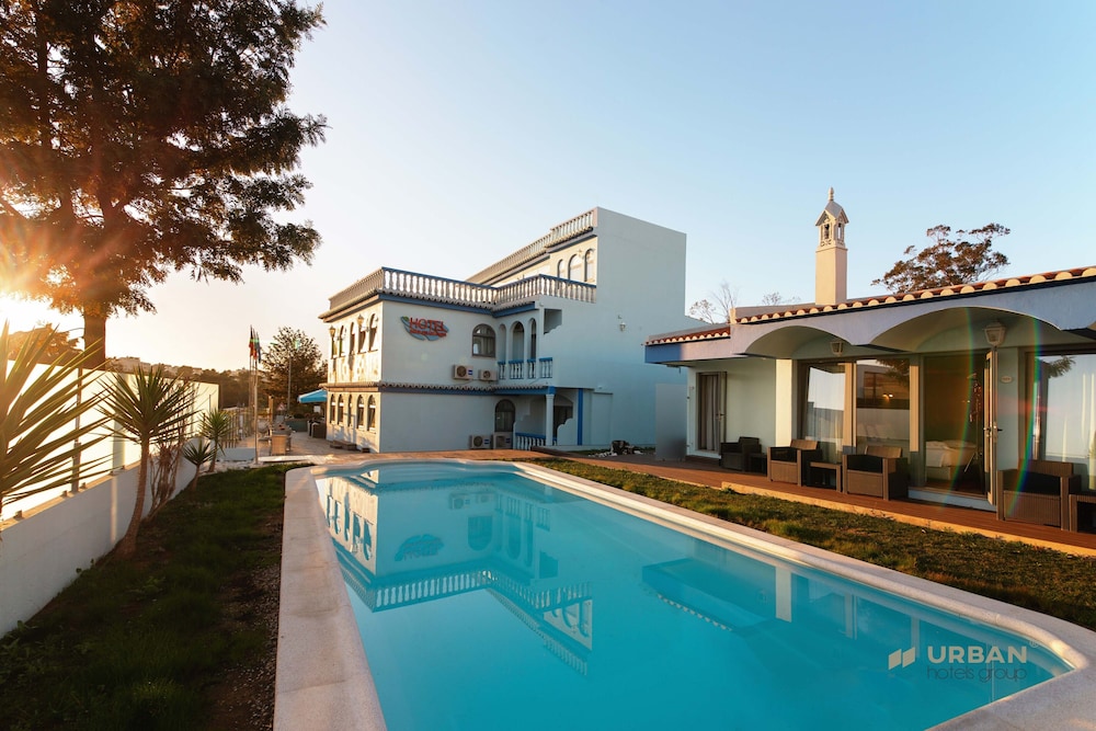 

Bologna - Olhos de Agua - Hotel Santa Eulália Praia