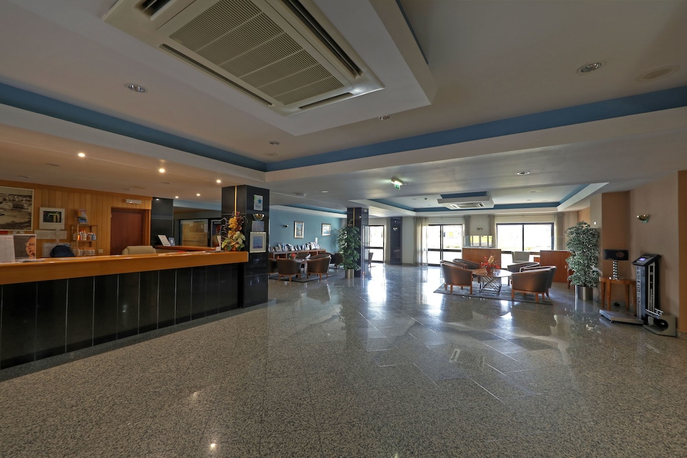 

Verona - Olhos de Agua - Aparthotel Paladim & Alagoamar