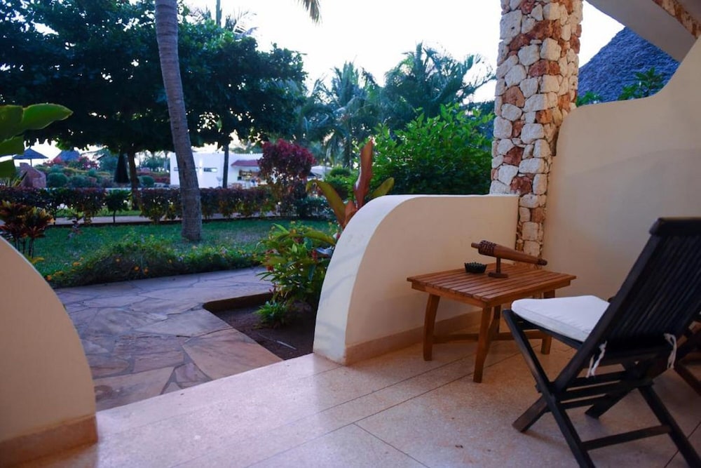 

Bari - Kizimkazi - Fruit & Spice Wellness Resort Zanzibar