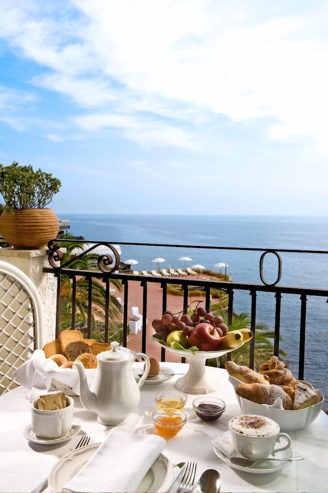 

Bari - Acireale - Grand Hotel Baia Verde