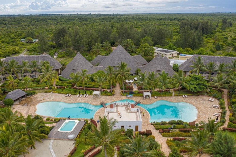 

Cagliari - Kizimkazi - Fruit & Spice Wellness Resort Zanzibar