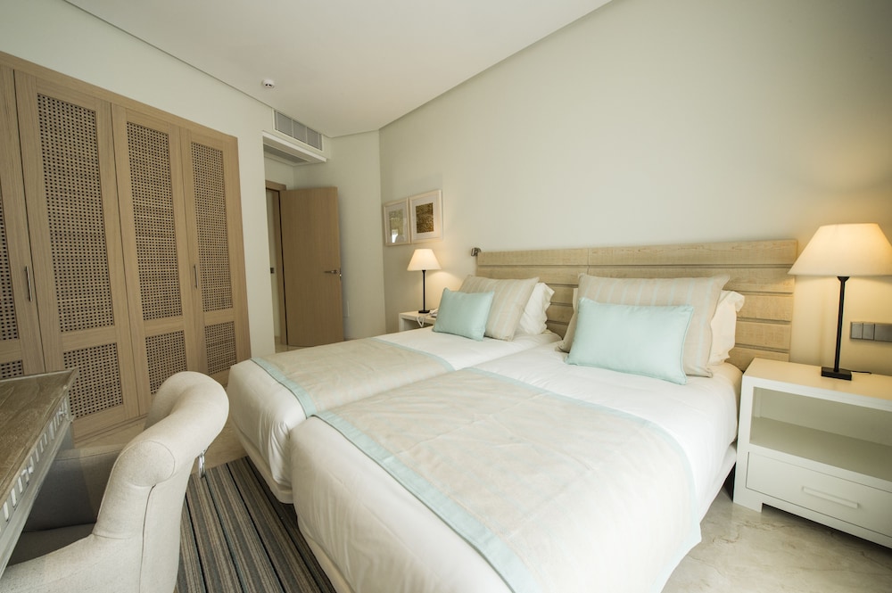 

Reggio Calabria - Puerto de Santiago - Las Terrazas de Abama Suites